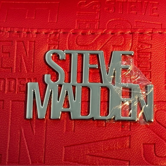Steve Madden Vibrant Red Shoulder Bag with Silver Accents - Picture 5 of 12
